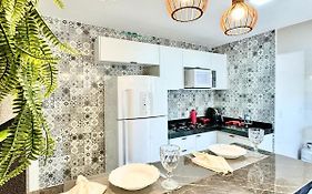 Incrível apartamento com suíte no centro da cidade